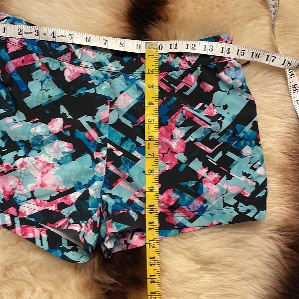 Fabletics shorts - Picture 6 of 7
